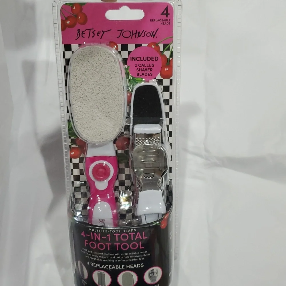 Betsey Johnson betsey johnson
